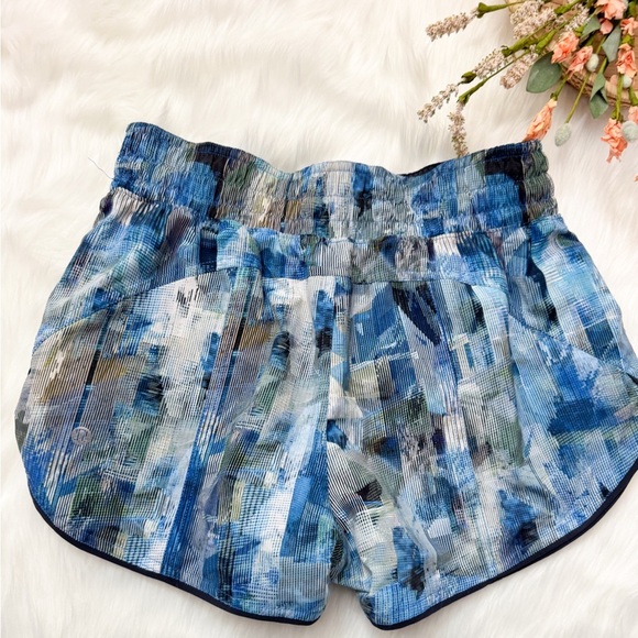 Lululemon Choose A Side Shorts Reversible Sun Dazed Multi Blue Women's 4 - Picture 2 of 4